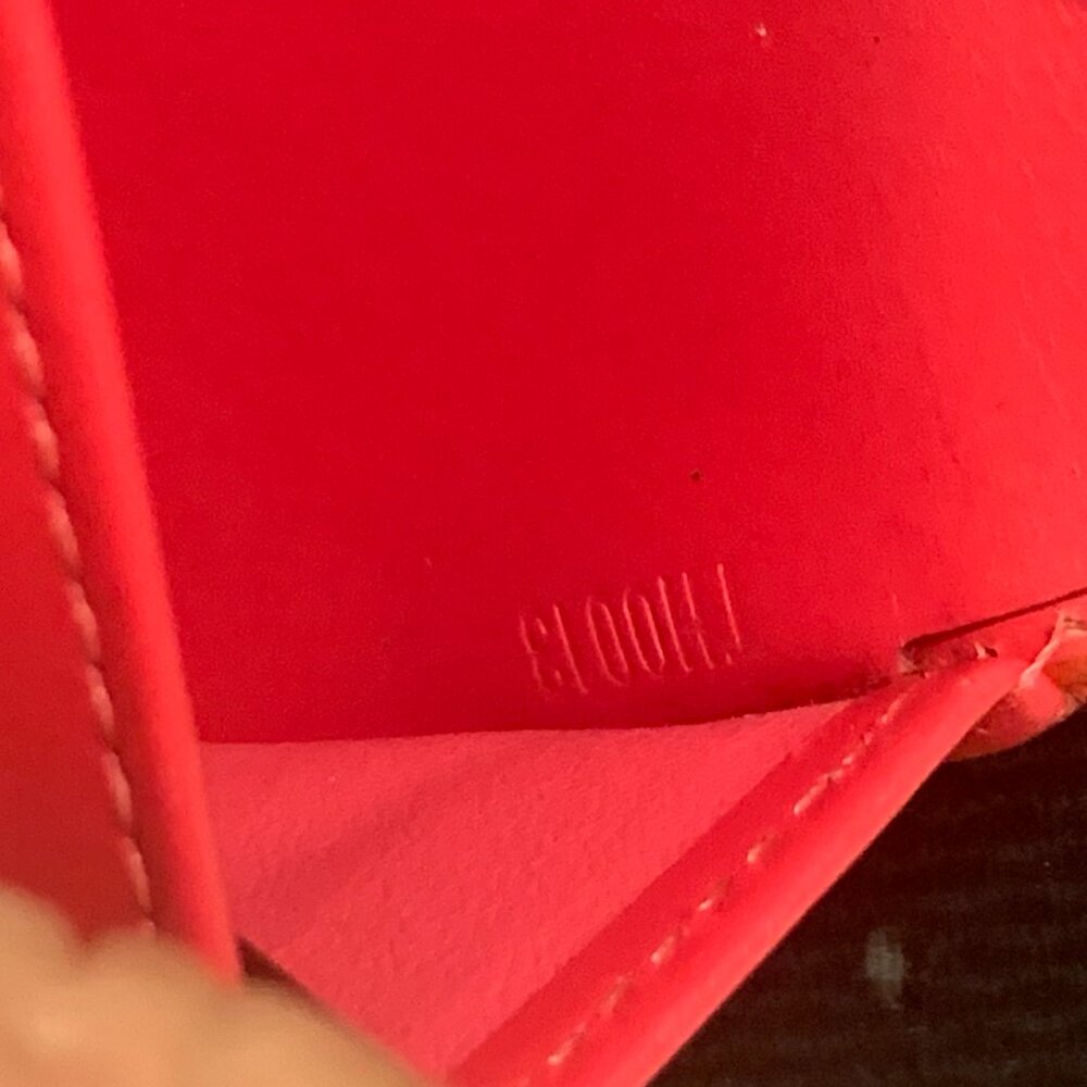 Louis Vuitton Wallet - Picture 14 of 16